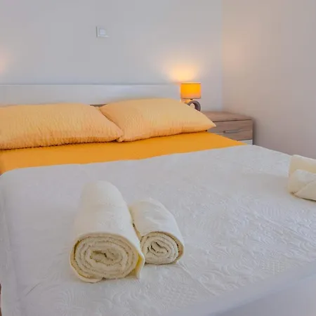 Apartment New Siroki****